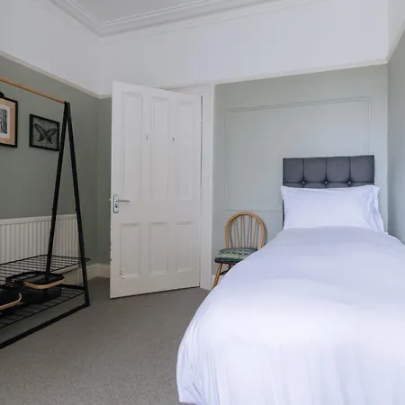 Apartamento Stunning 2 Bedroom, 2 Bathroom With Parking *